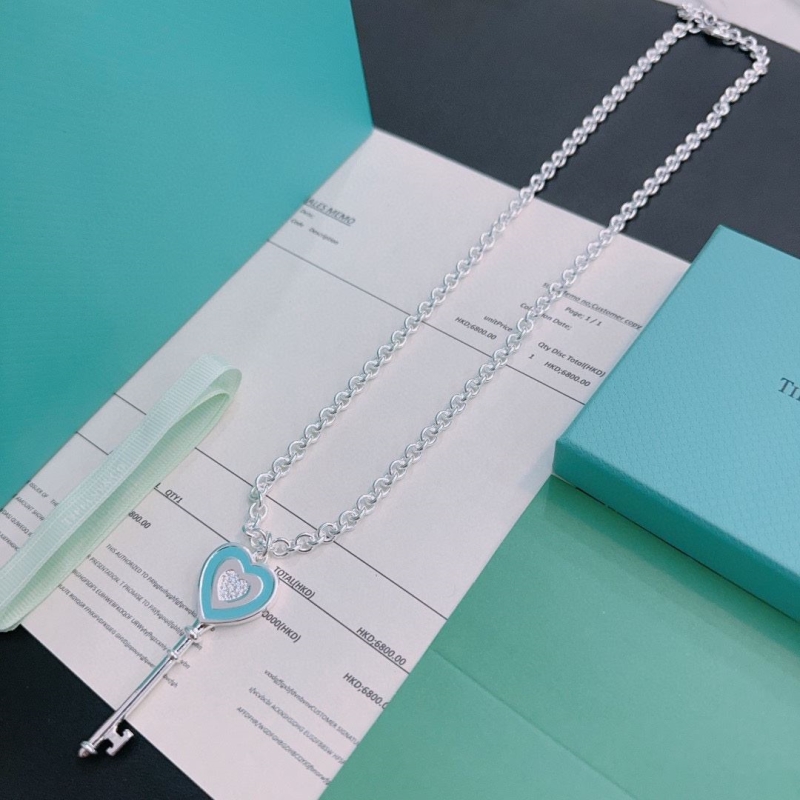 T*f*ny necklaces